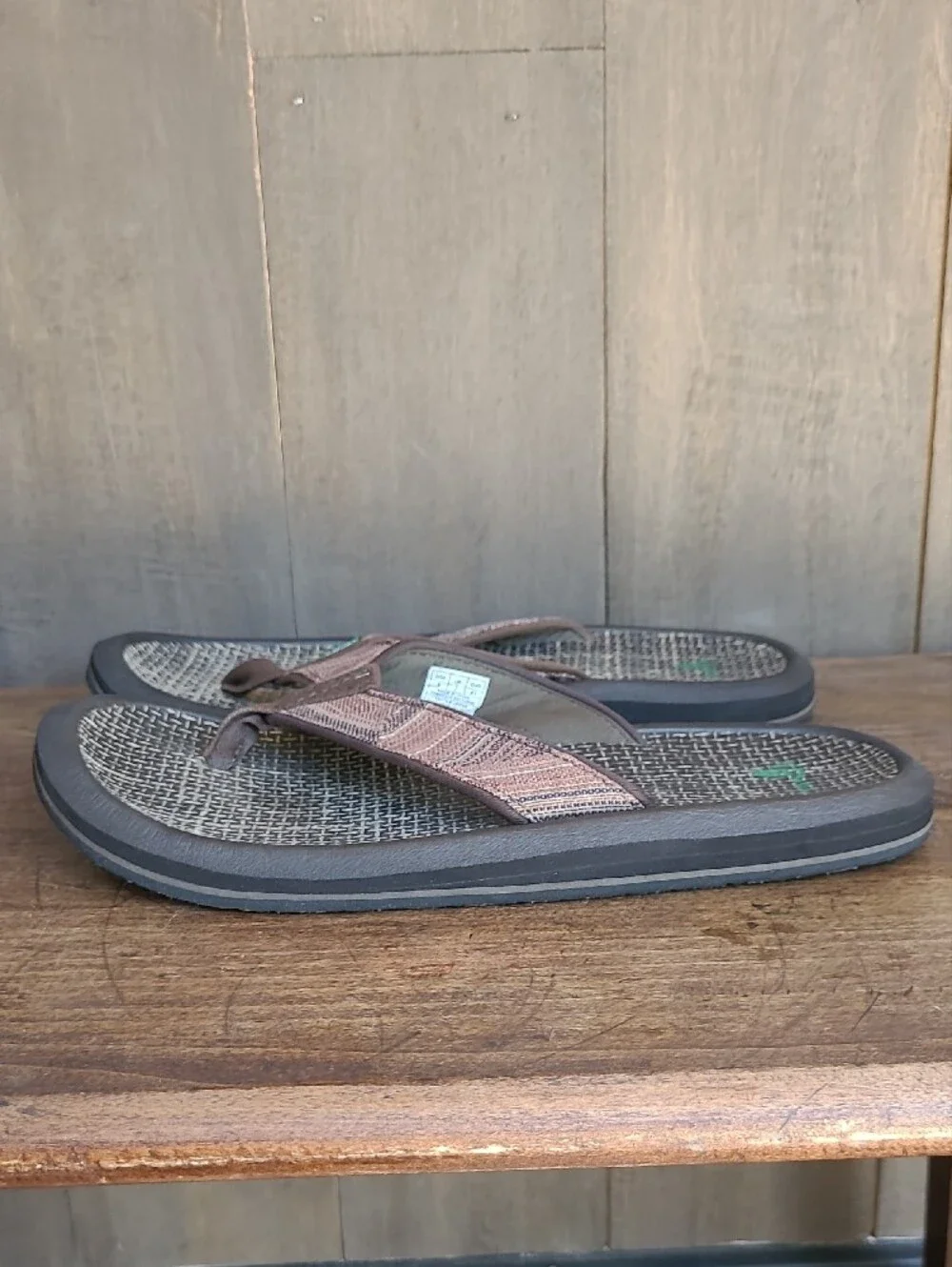 Sanuk Sandals Men's sz 8 Brown Tapestry Toe Post Flip Flops